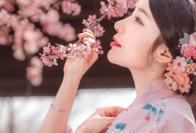 ​关于爱情美丽的句子 老人爱情的句子?